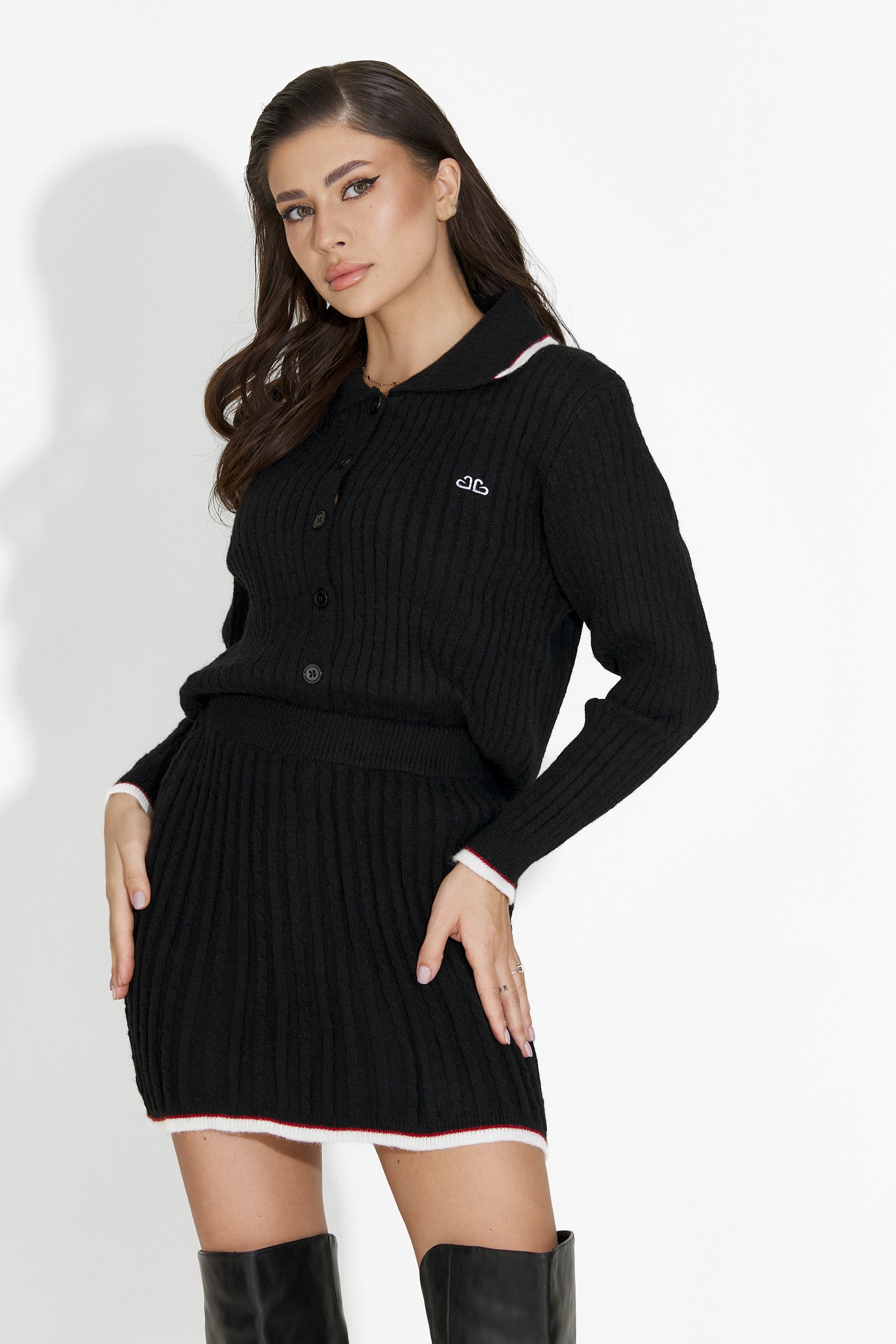 Compleu cu fusta negru Avenora Bogas