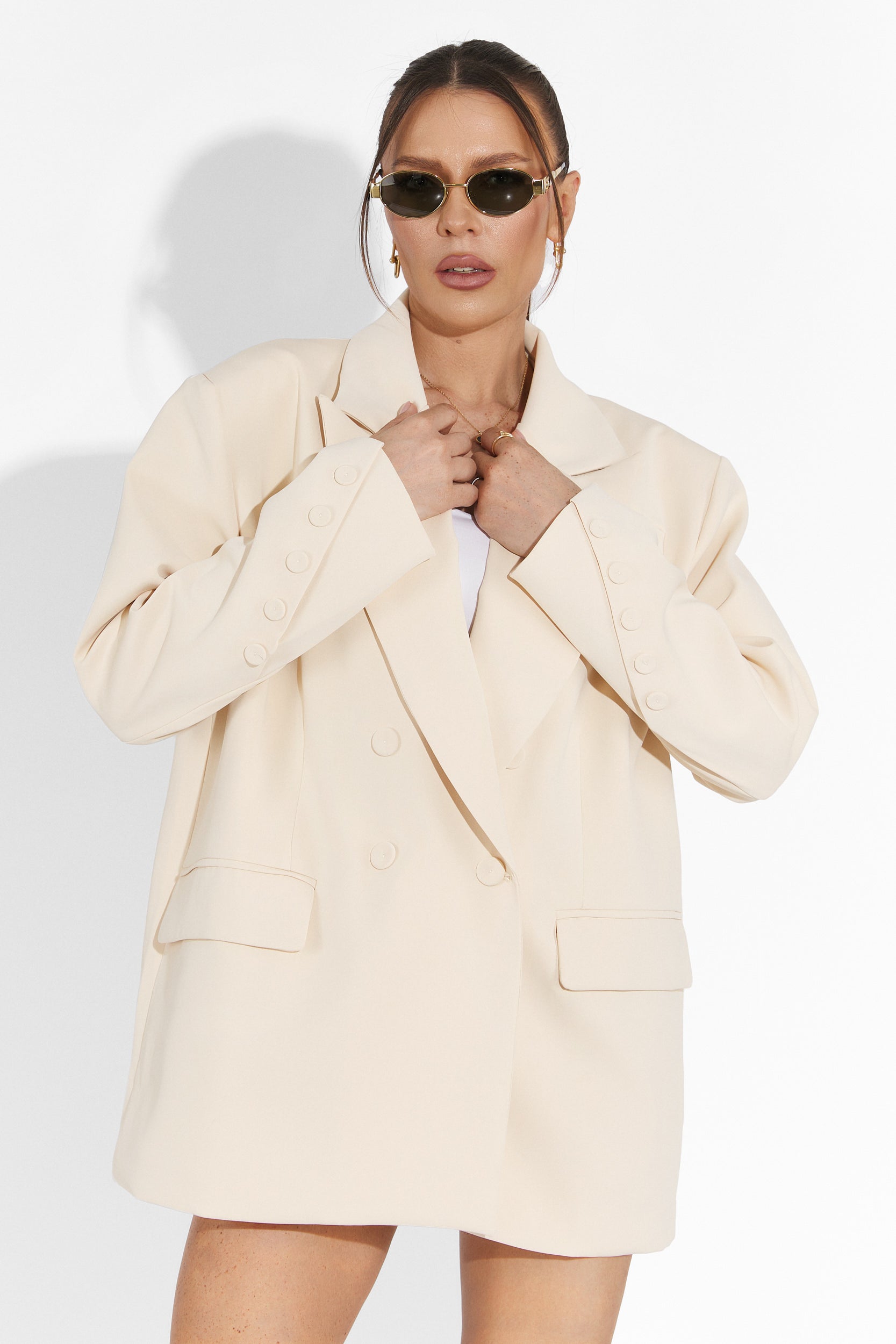 Compleu cu pantaloni scurti bej Smozy Bogas