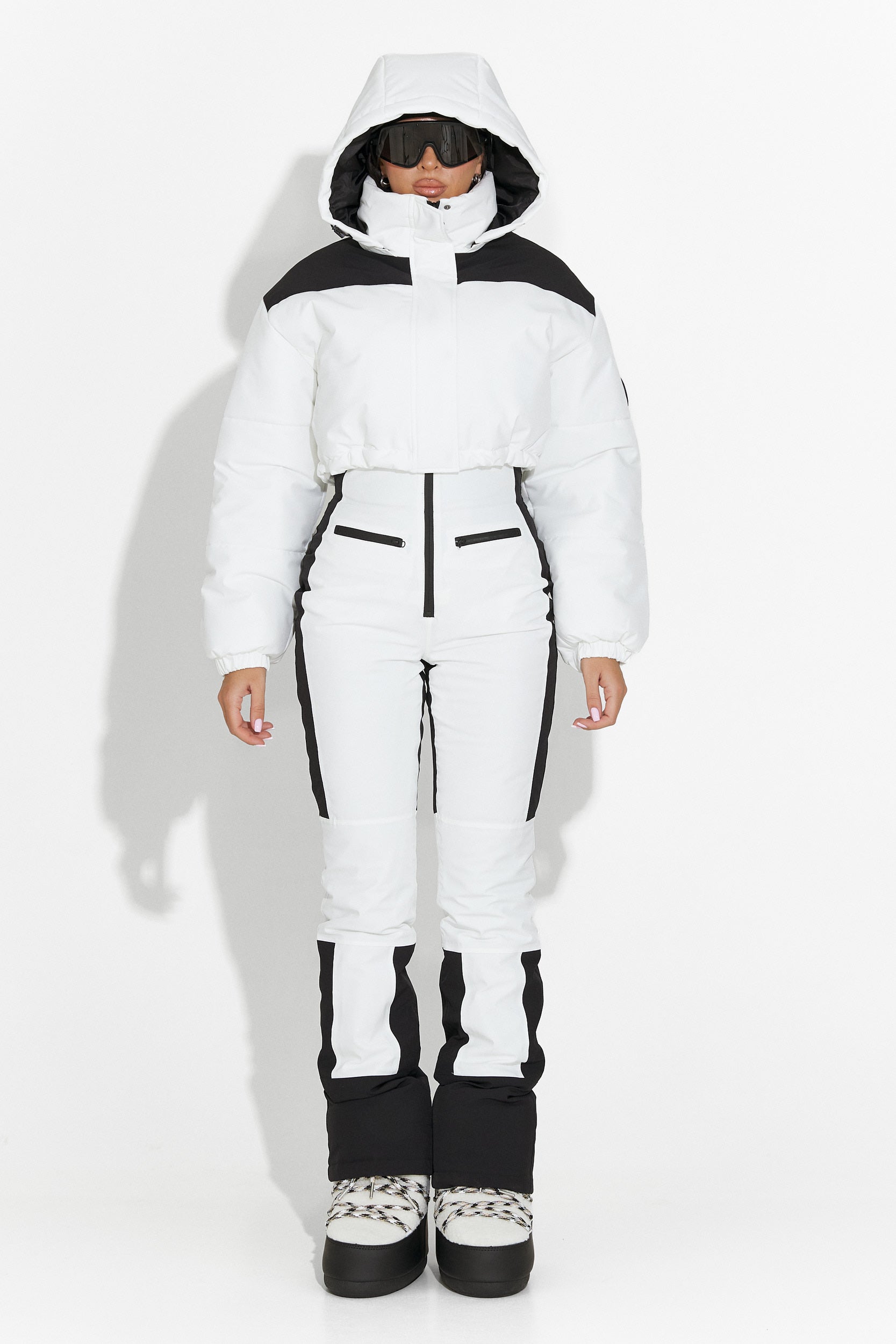 Costum ski casual alb Camelay Bogas