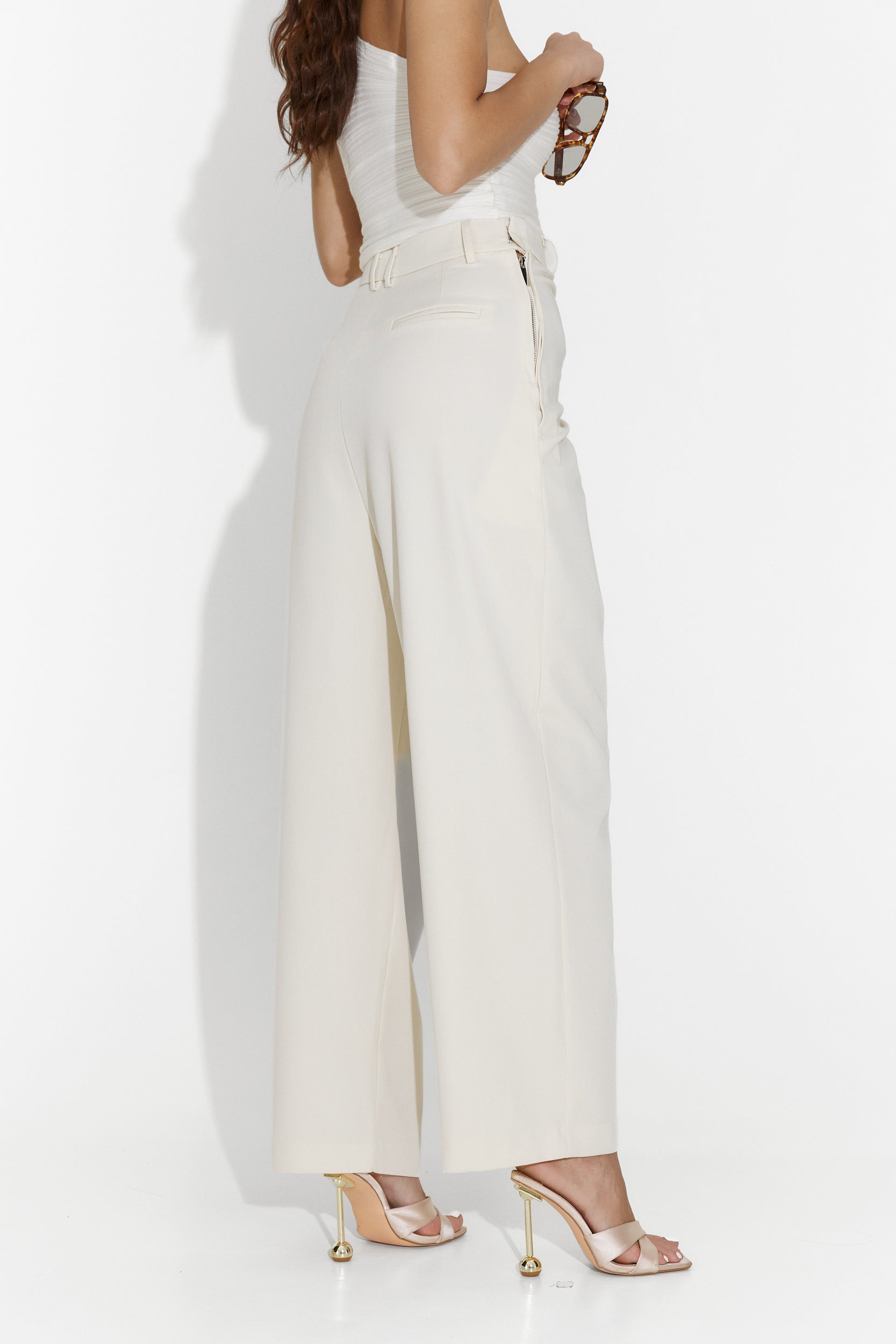 Pantaloni dama eleganti bej Kily Bogas