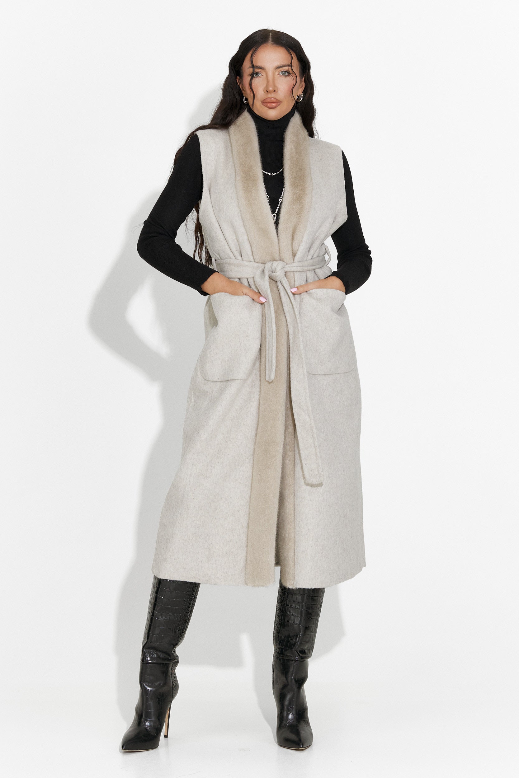 Vesta dama eleganta bej Brania Bogas