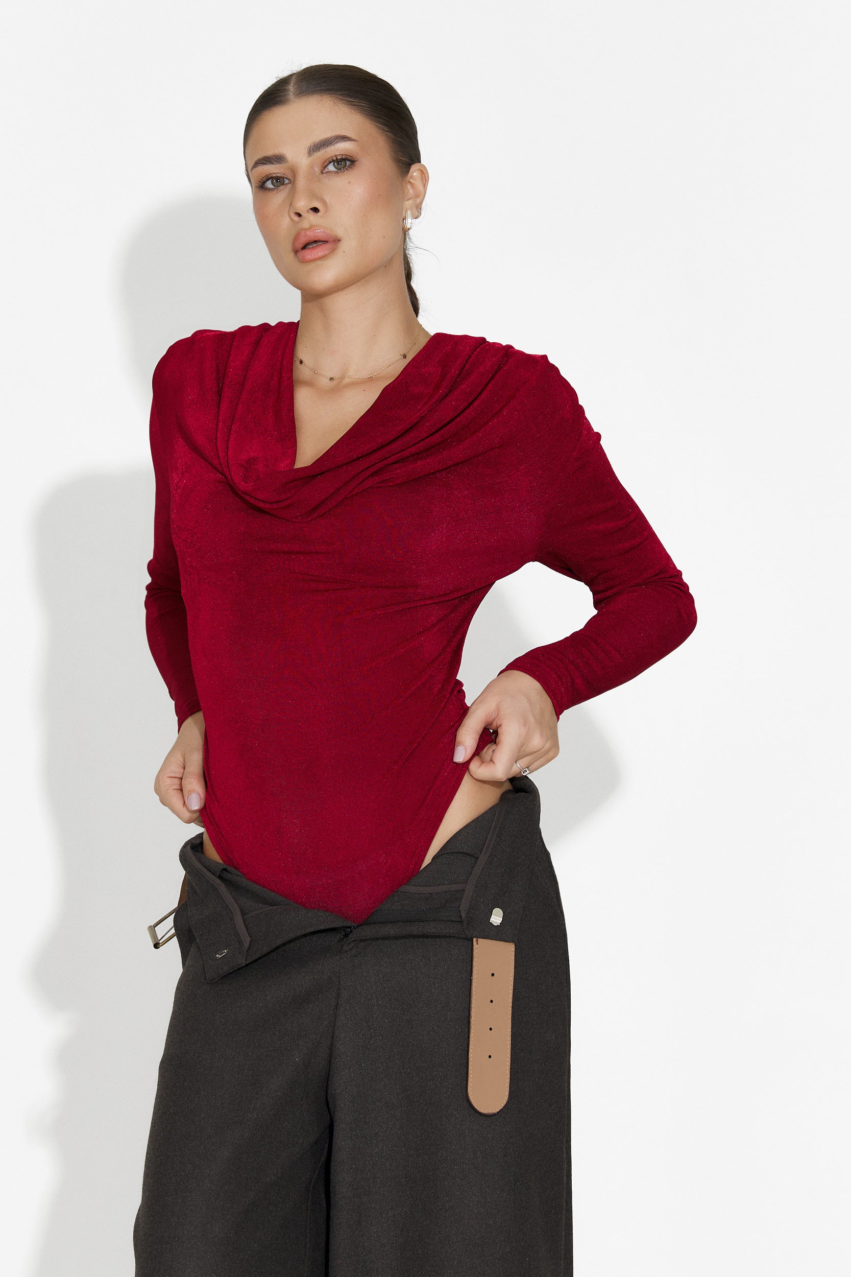 Body dama elegant rosu Sikada Bogas