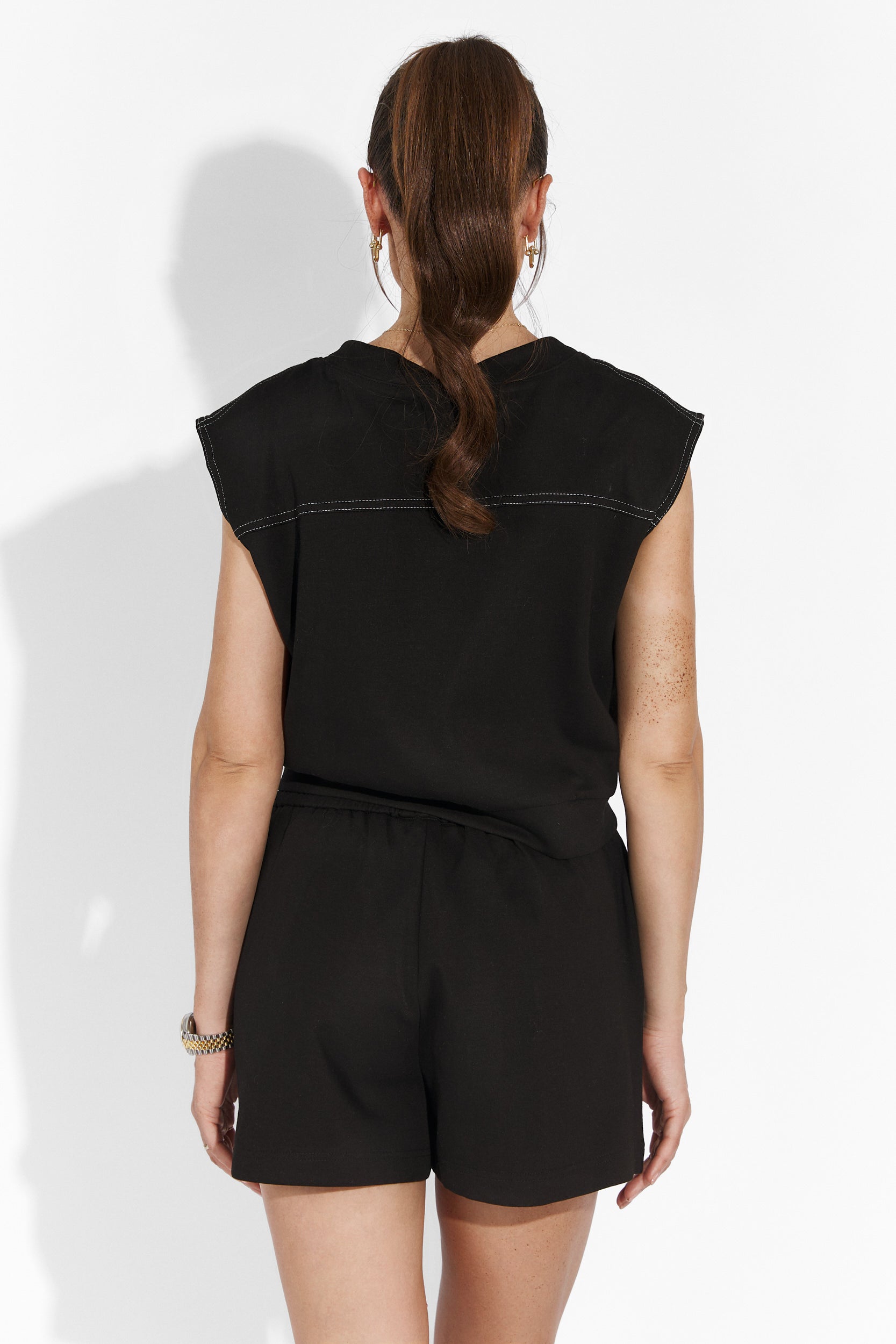 Compleu cu pantaloni scurti negru Zipo Bogas