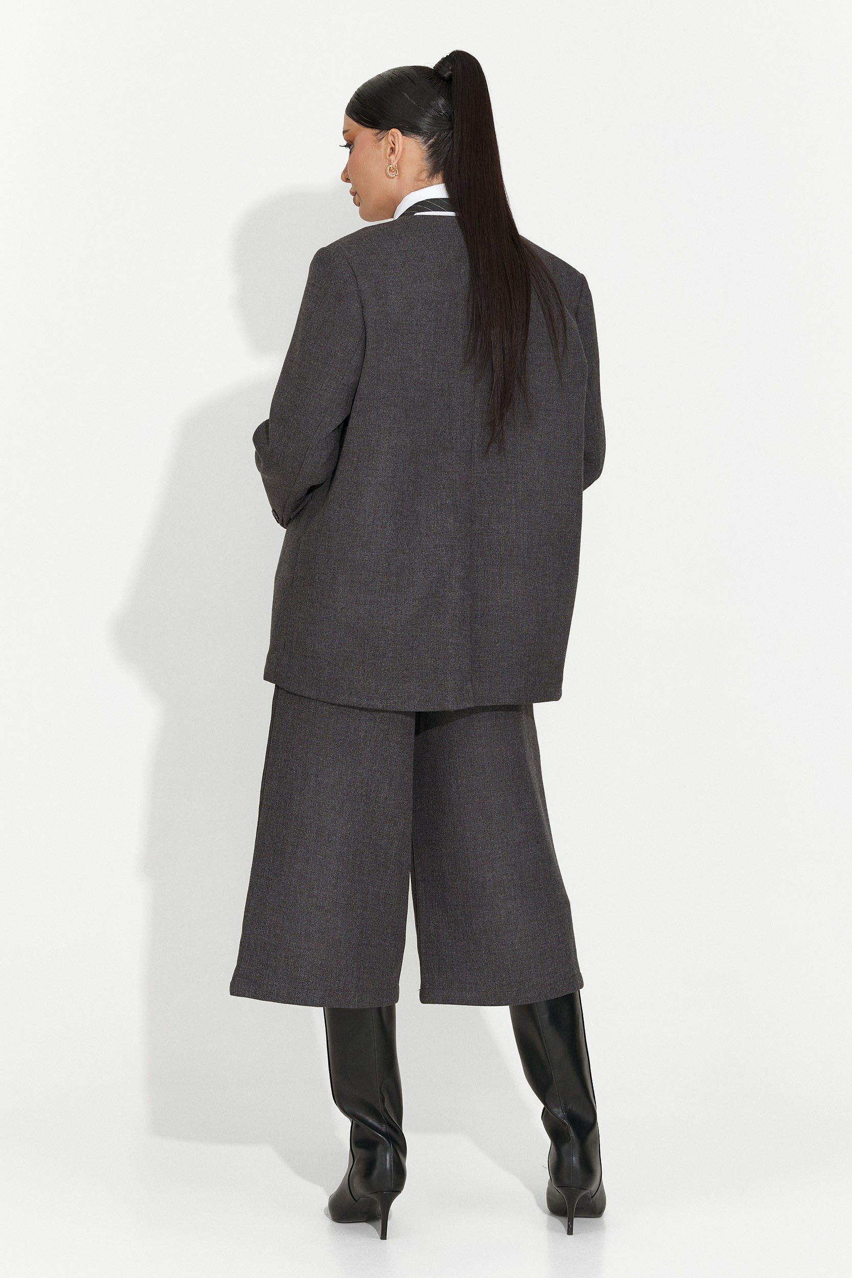 Compleu dama pantaloni + sacou + cravata gri Astonia Bogas