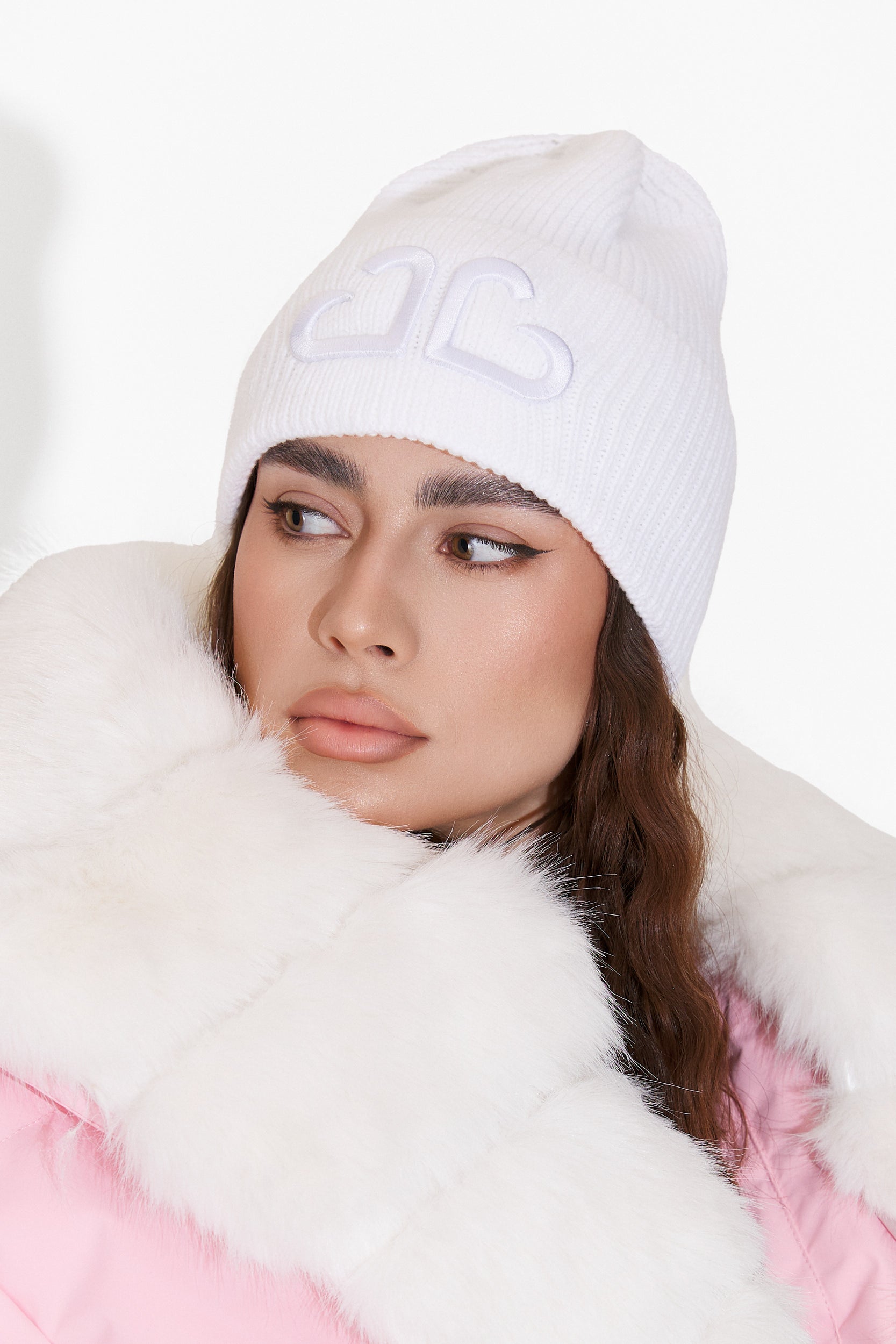 Fes dama casual alb Tausia Bogas