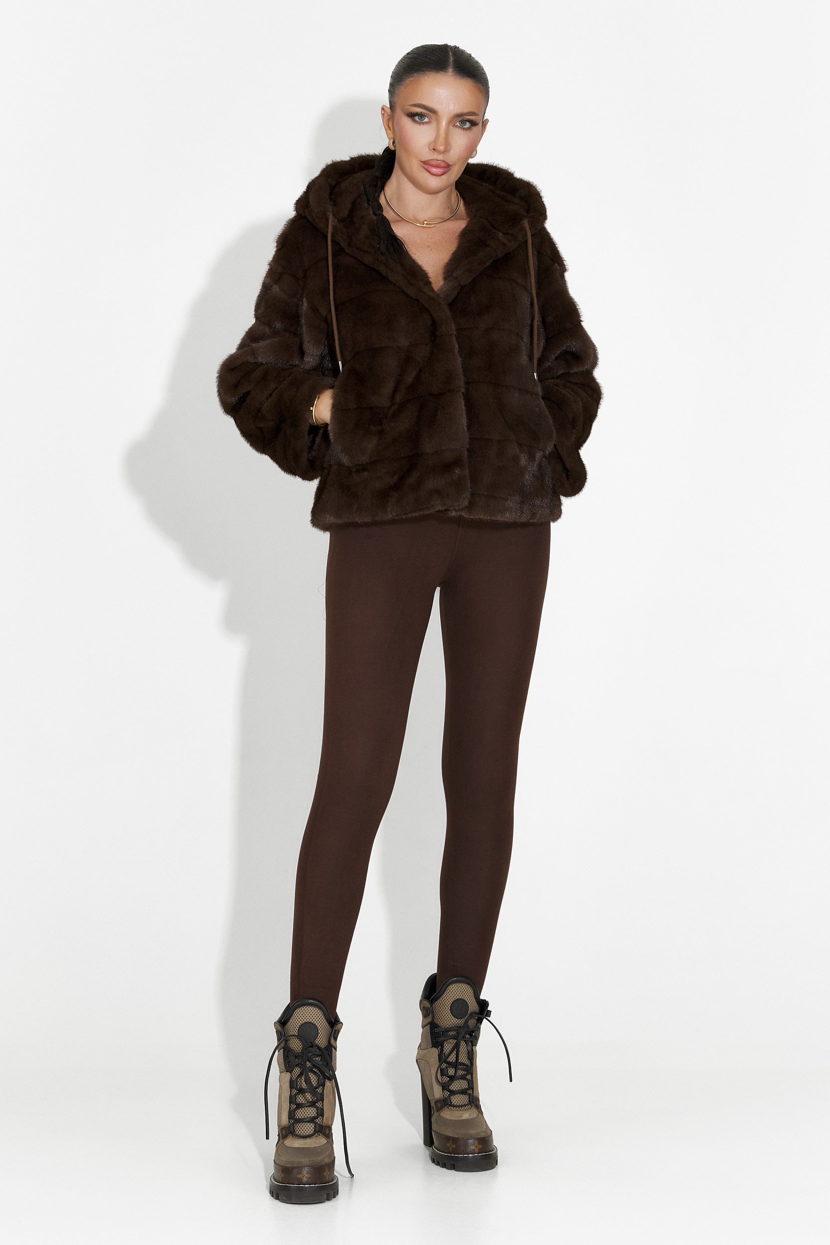 Haina de blana maro Alasika Bogas