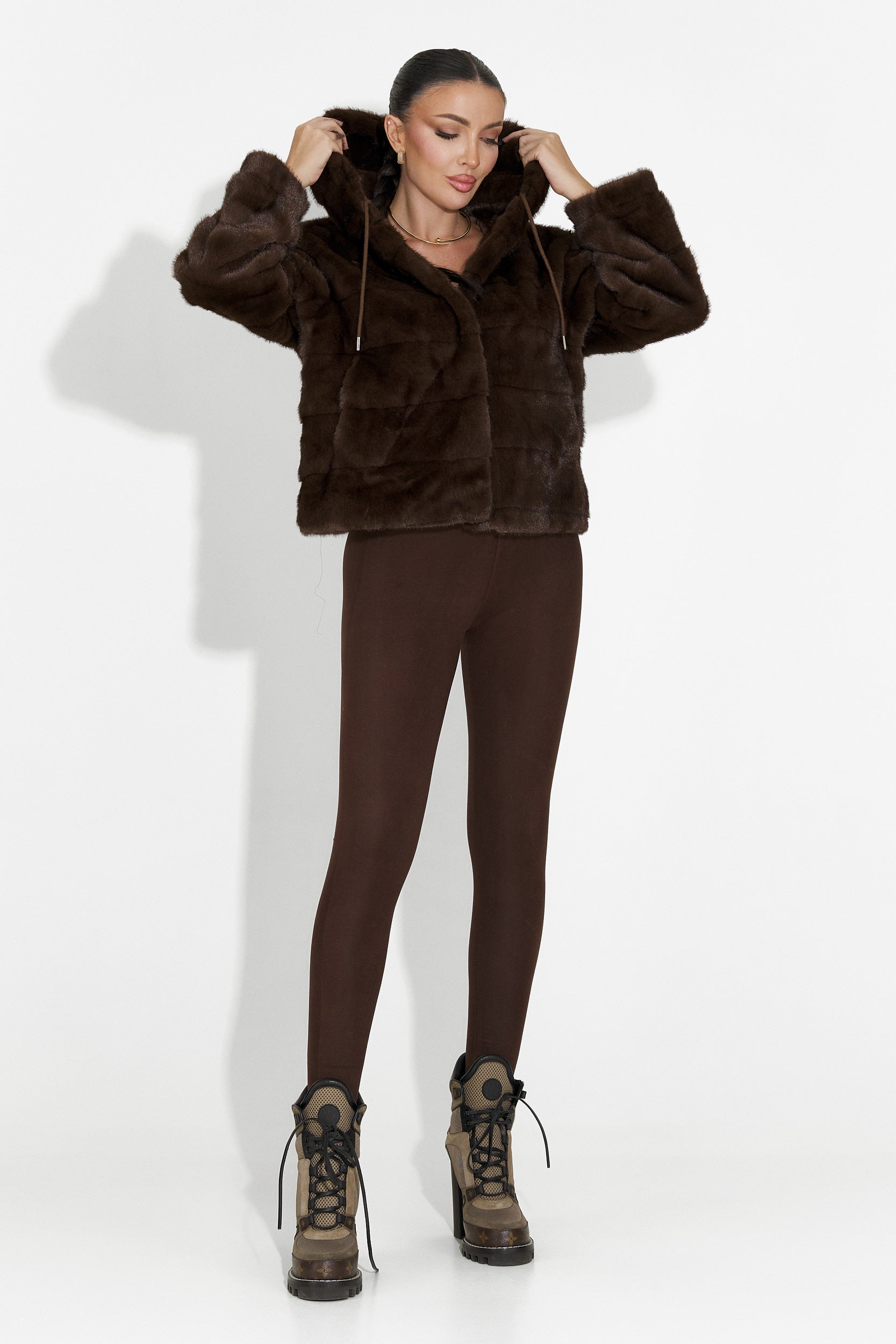 Haina de blana maro Alasika Bogas