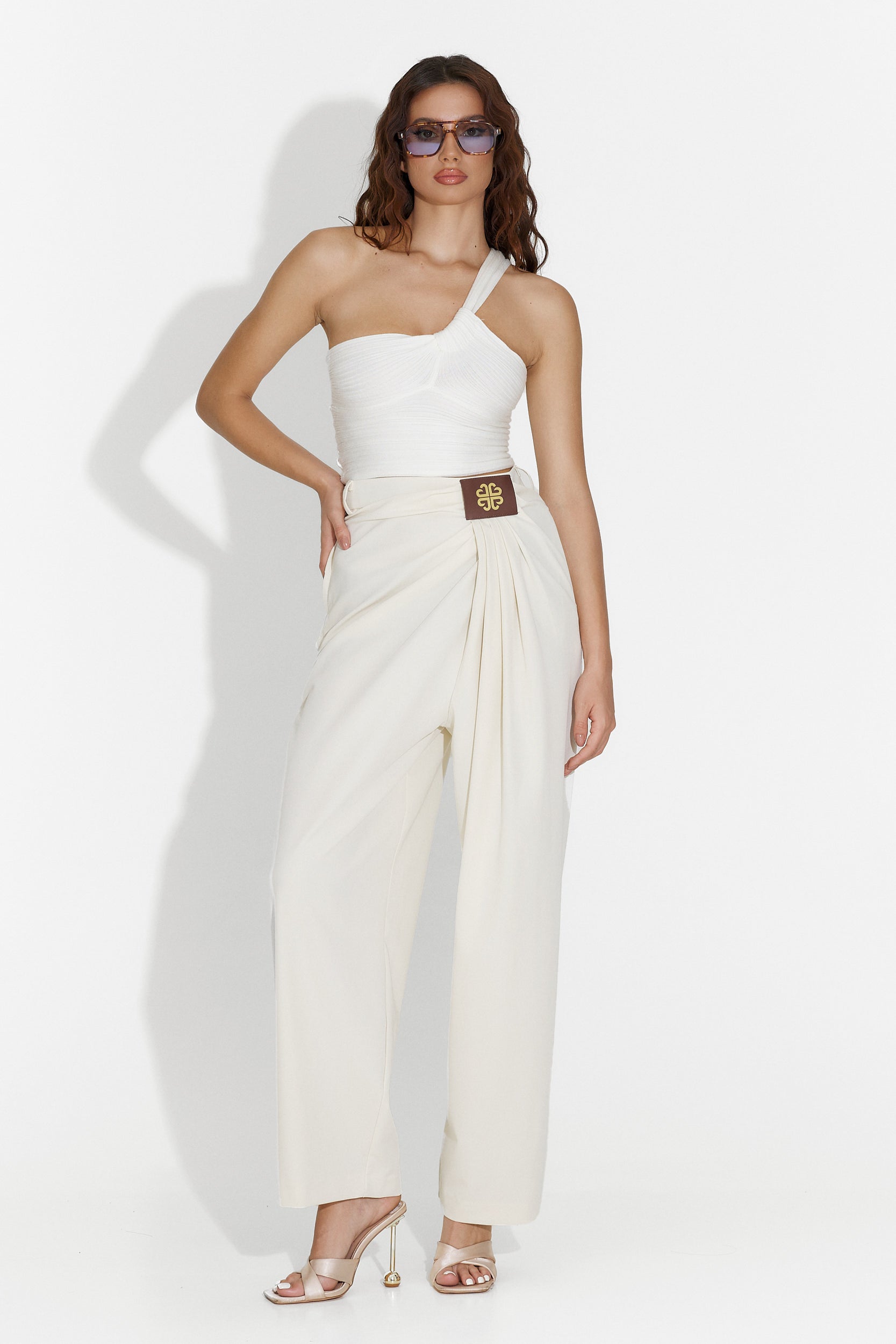 Pantaloni dama eleganti bej Kily Bogas