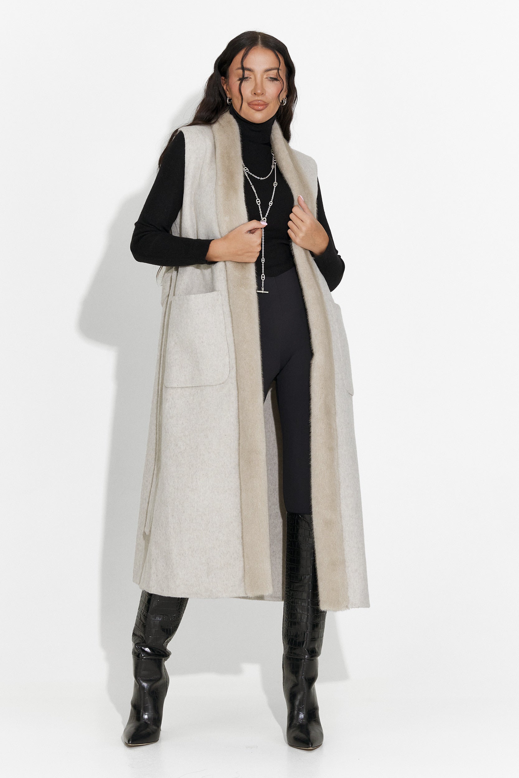 Vesta dama eleganta bej Brania Bogas