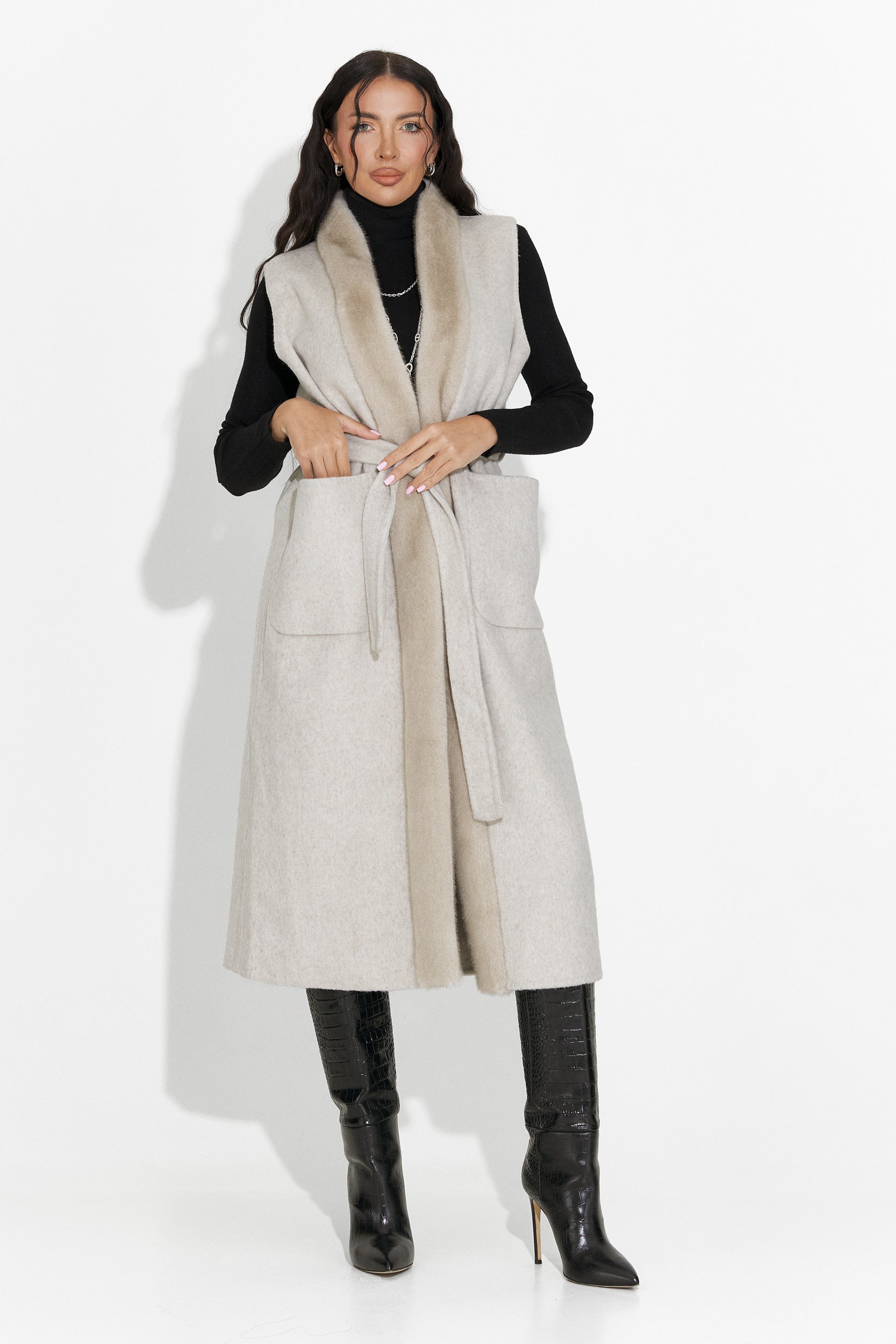 Vesta dama eleganta bej Brania Bogas